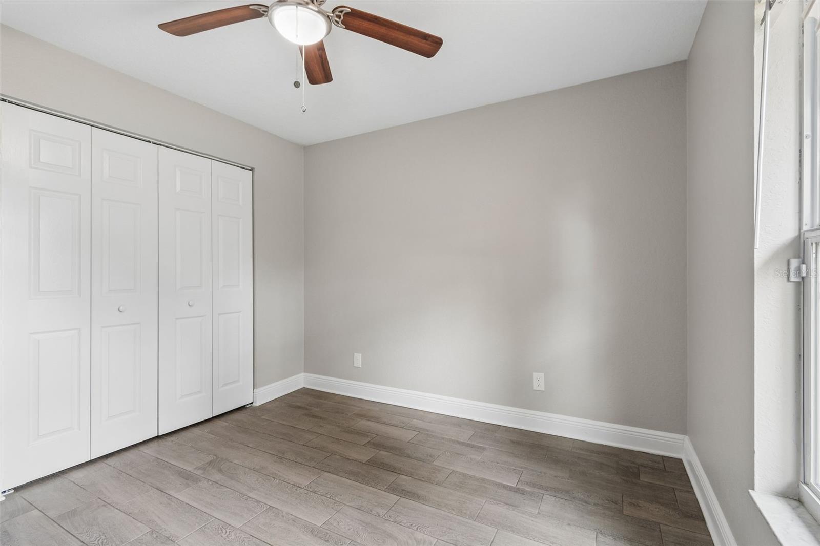 Listing photo id 31 for 310 Clinton Street