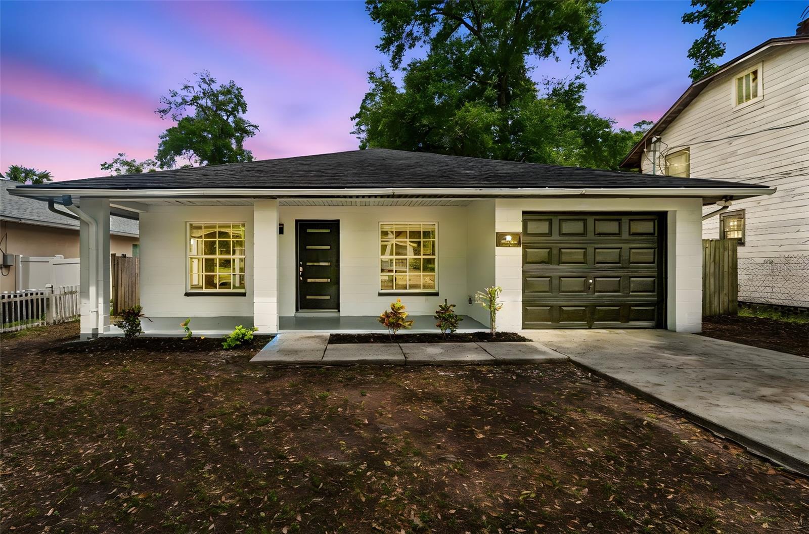 Listing photo id 35 for 310 Clinton Street