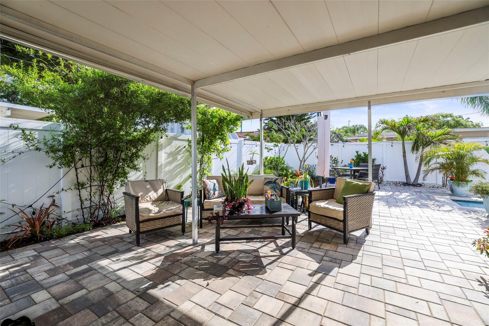 Image 19 of 44 For 1471 San Roy Drive