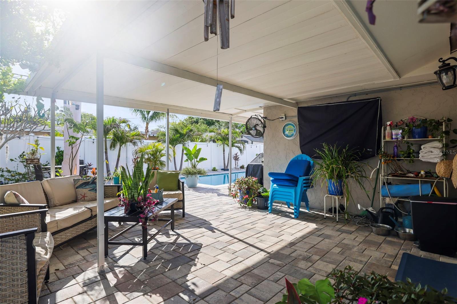 Image 20 of 44 For 1471 San Roy Drive