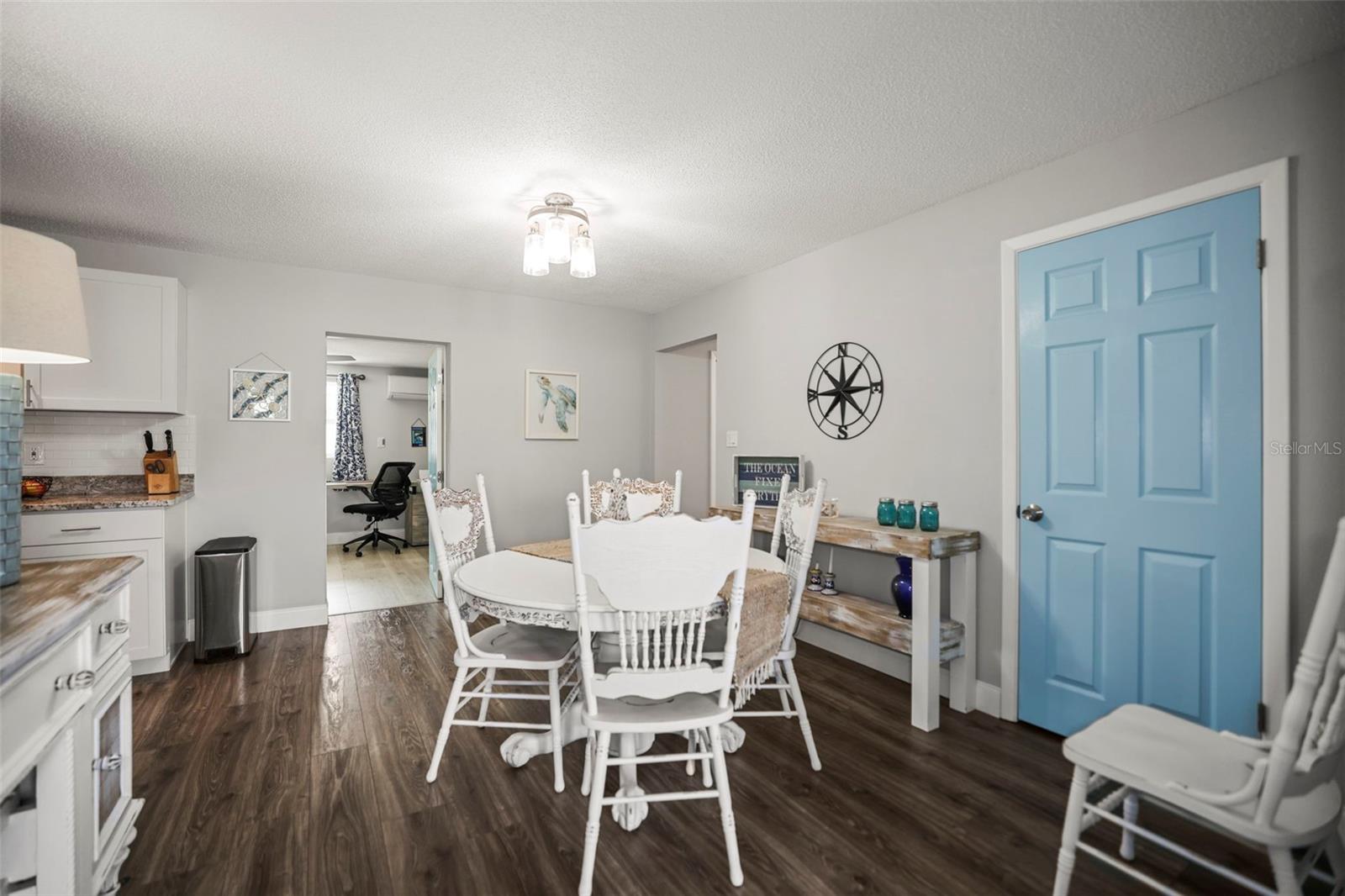 Image 21 of 44 For 1471 San Roy Drive