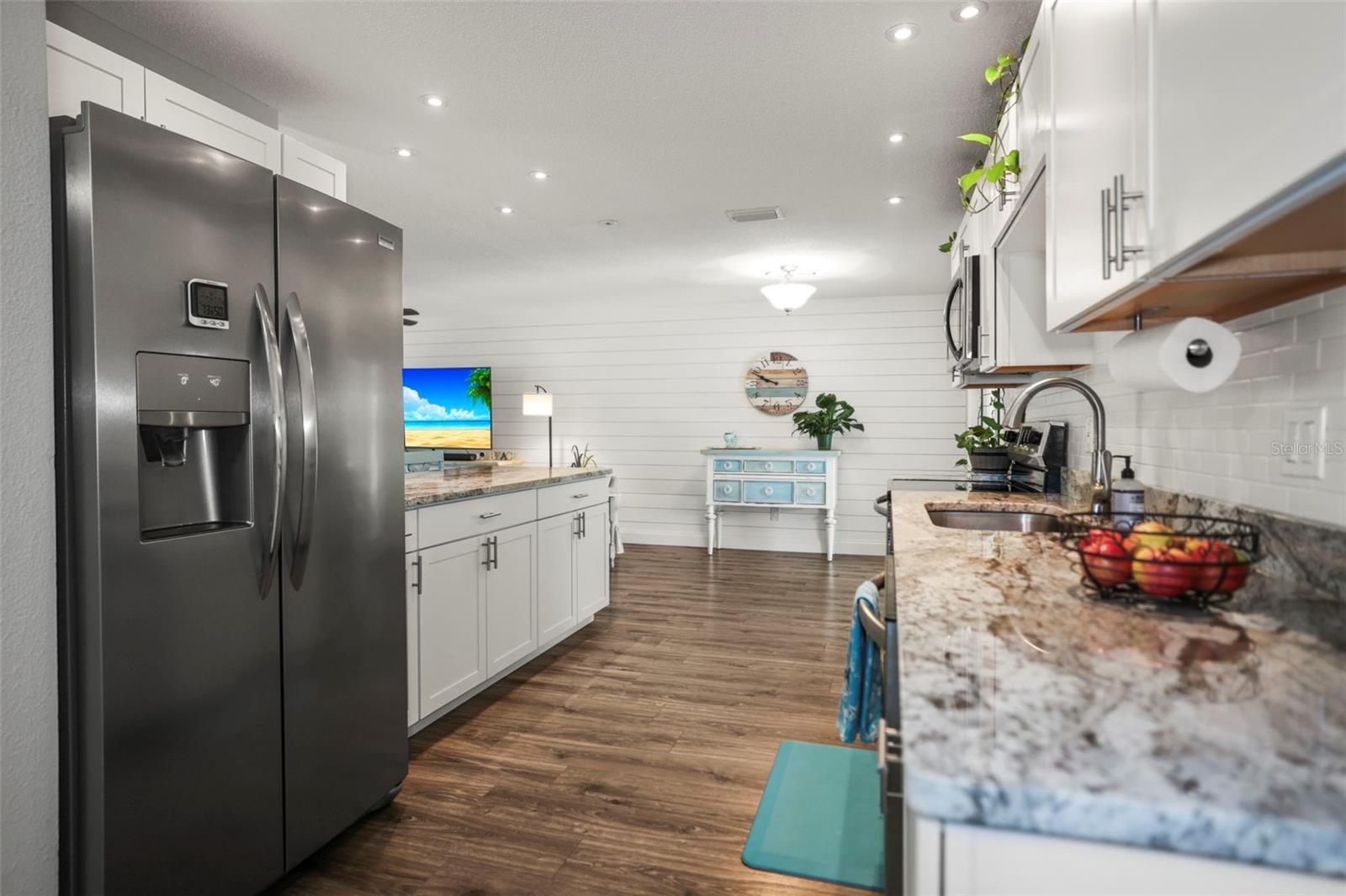 Image 22 of 44 For 1471 San Roy Drive