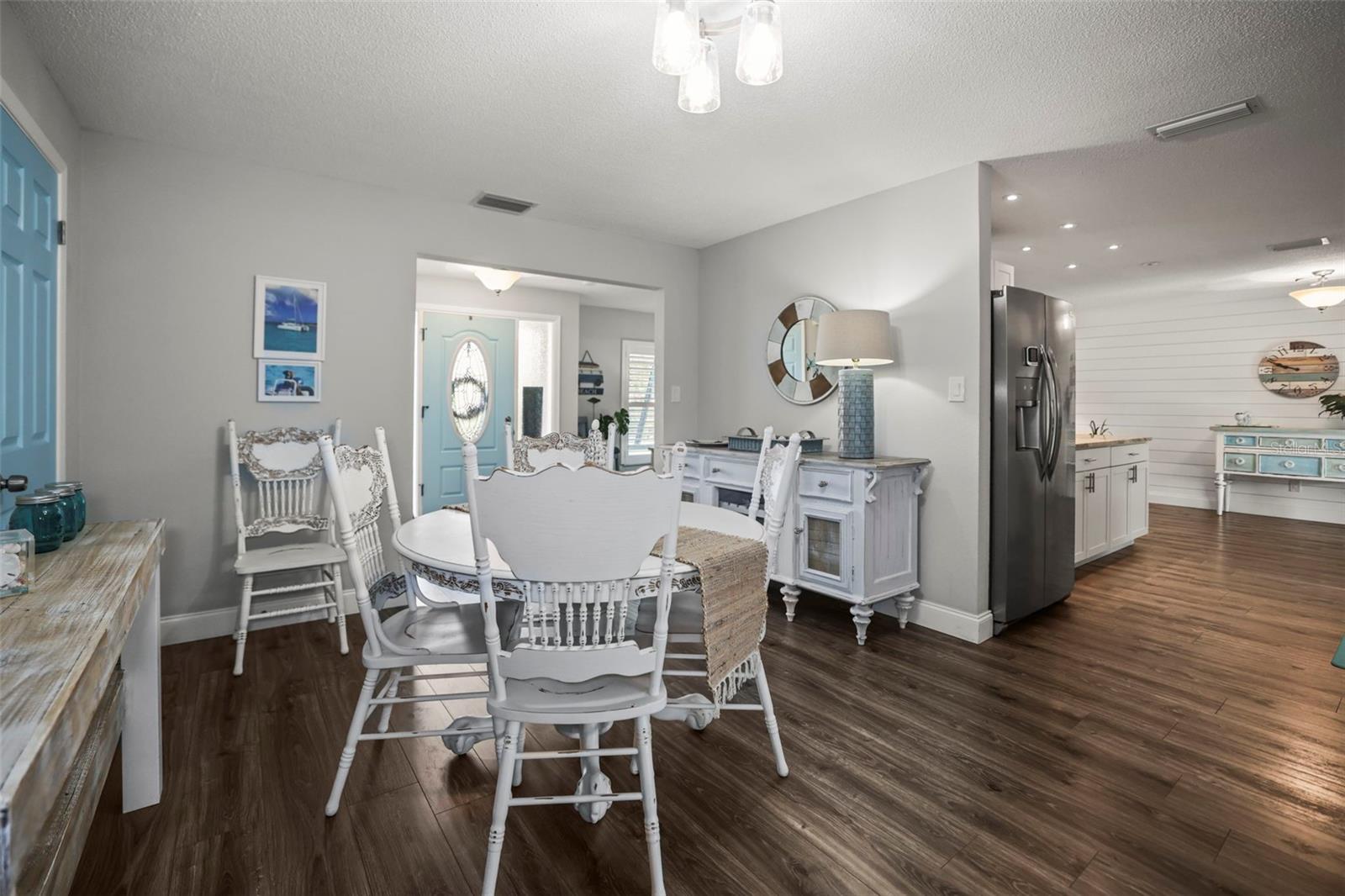 Image 23 of 44 For 1471 San Roy Drive