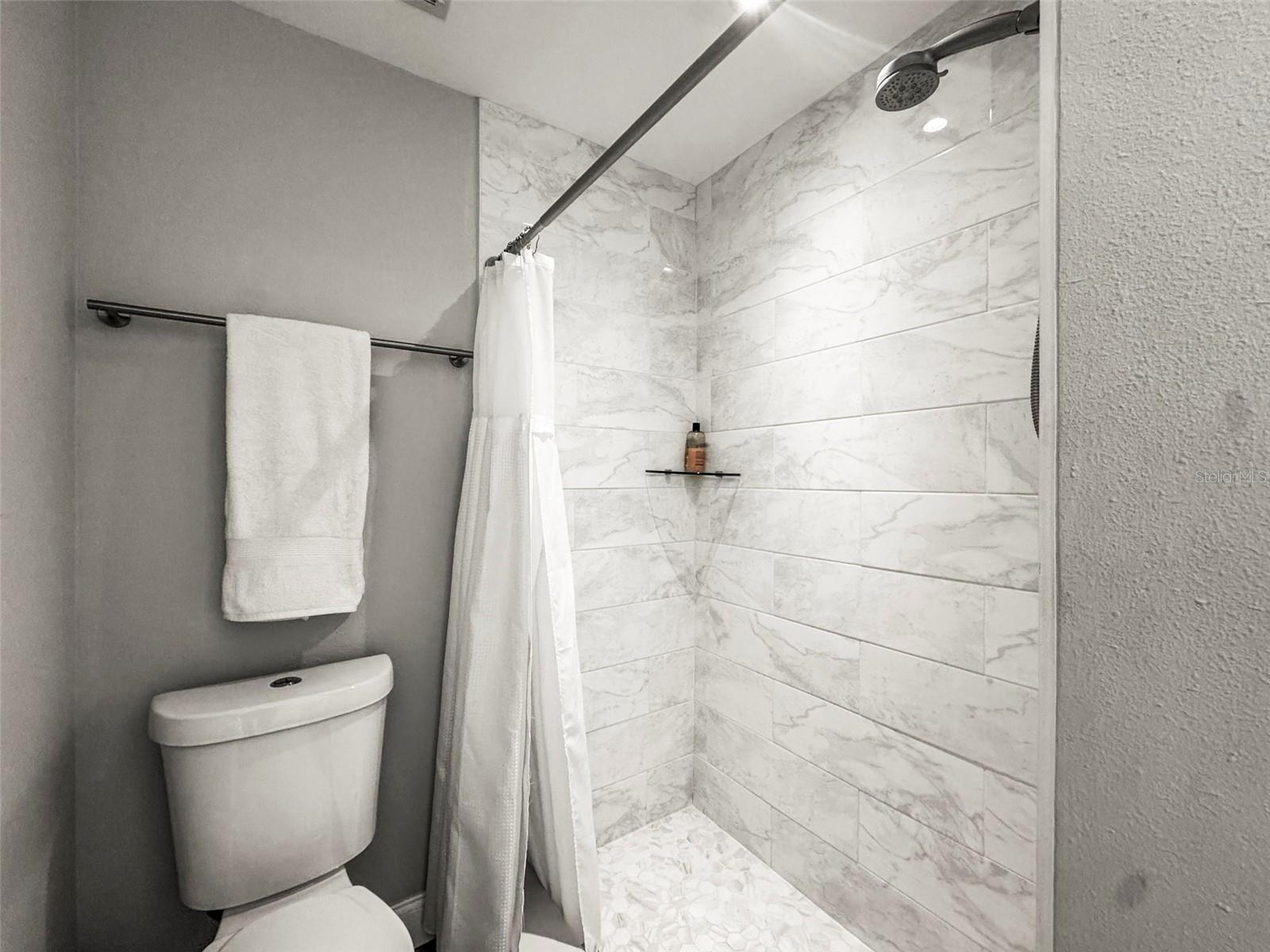 Image 28 of 44 For 1471 San Roy Drive