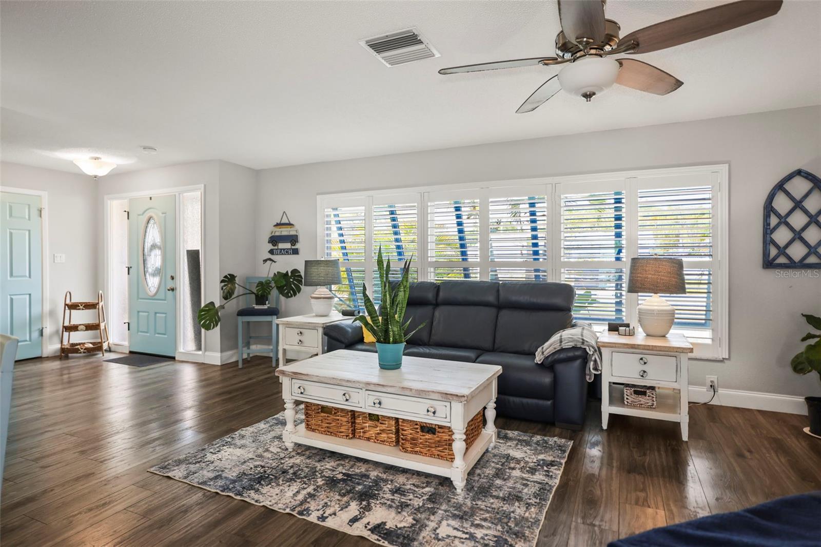 Image 6 of 44 For 1471 San Roy Drive