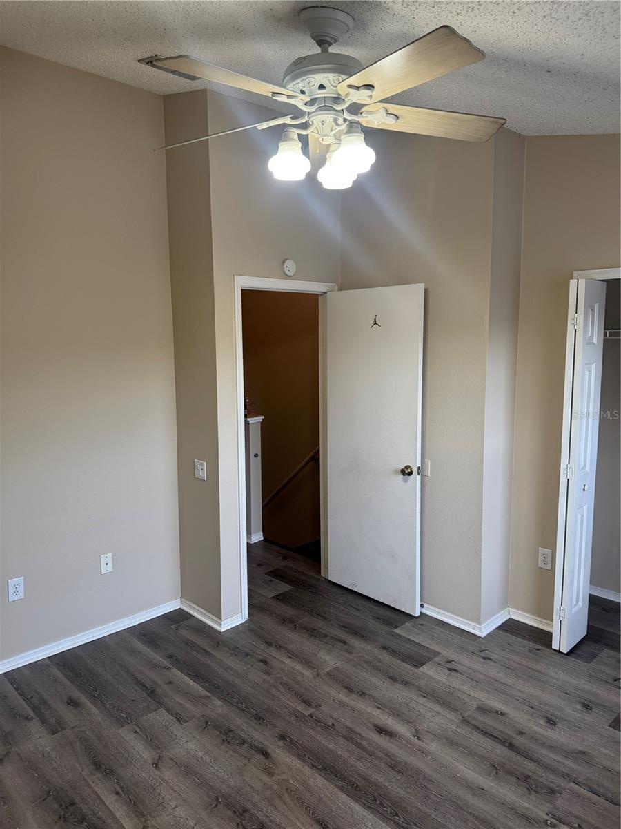 Listing photo id 16 for 30059 Granda Hills Court