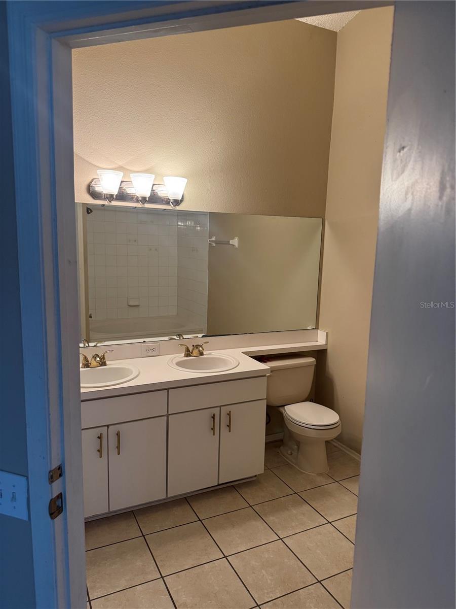 Listing photo id 18 for 30059 Granda Hills Court