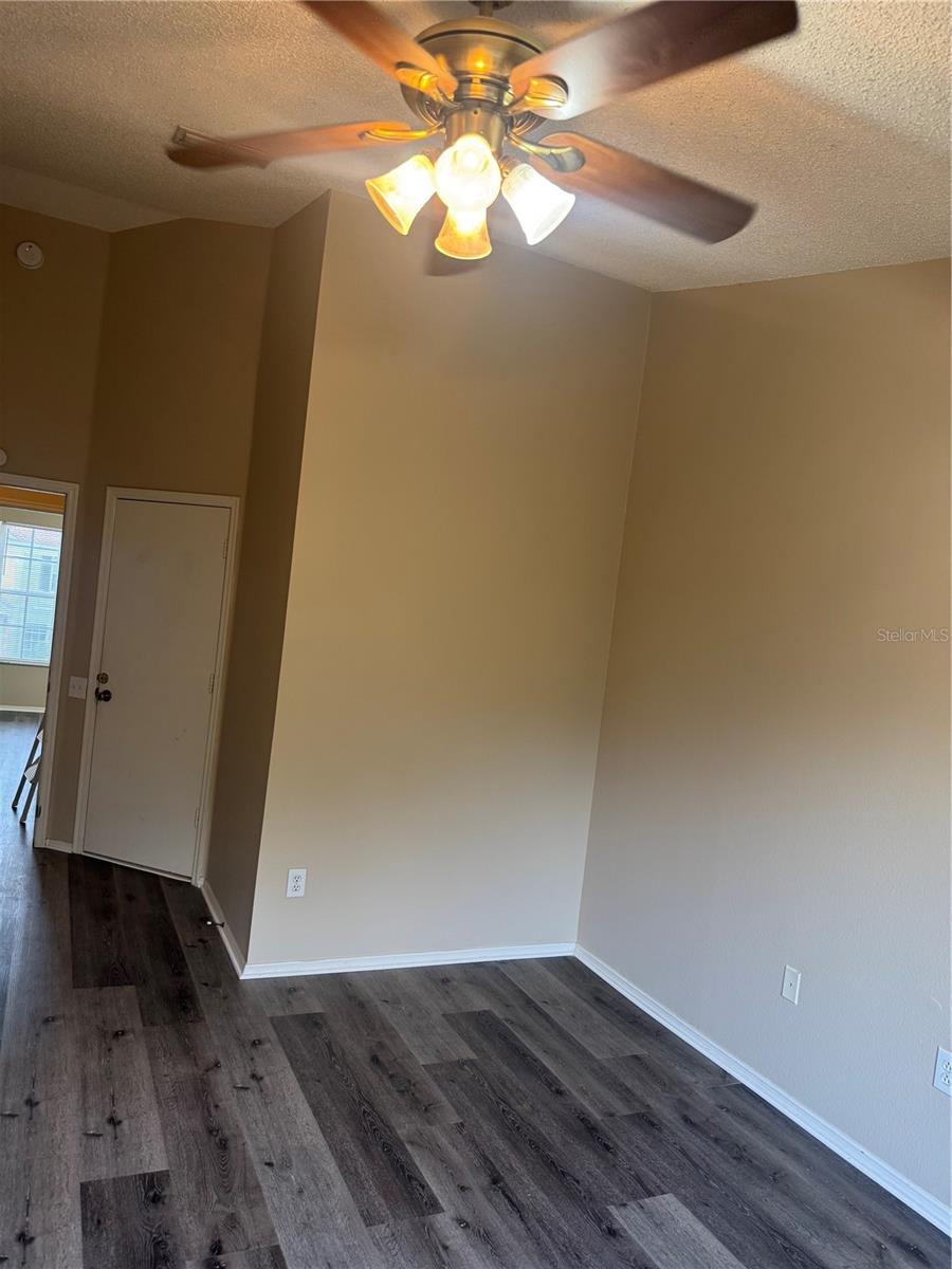 Listing photo id 23 for 30059 Granda Hills Court