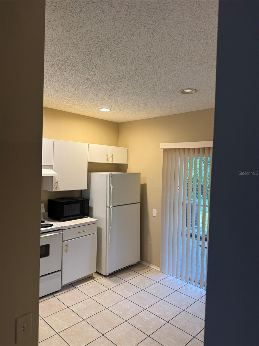 Listing photo id 4 for 30059 Granda Hills Court