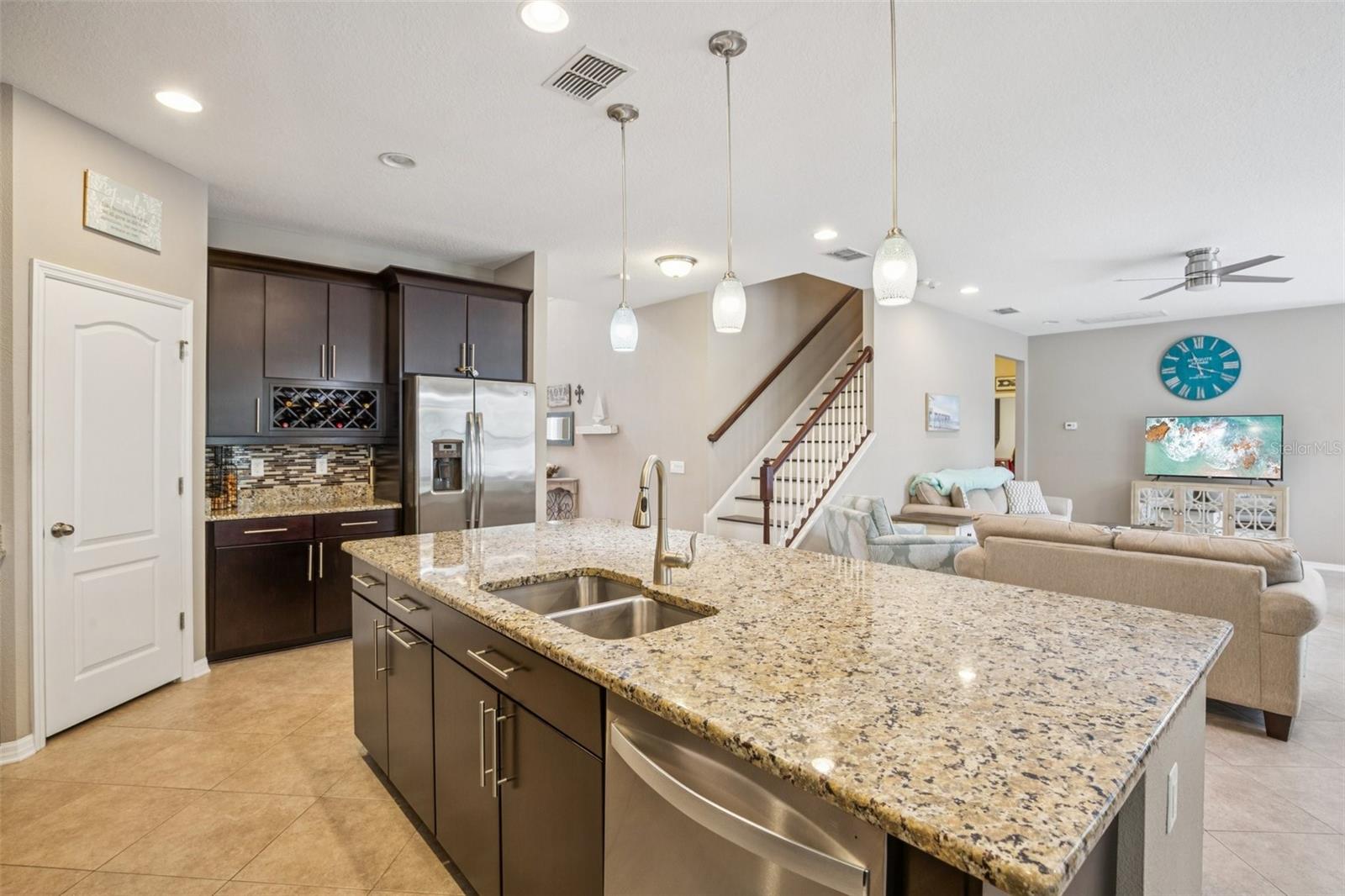 Image 14 of 62 For 210 Dakota Hill Drive