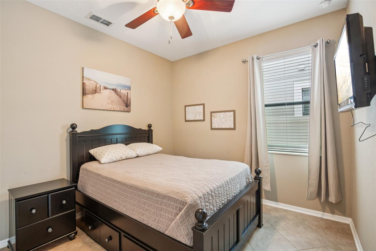 Image 17 of 62 For 210 Dakota Hill Drive