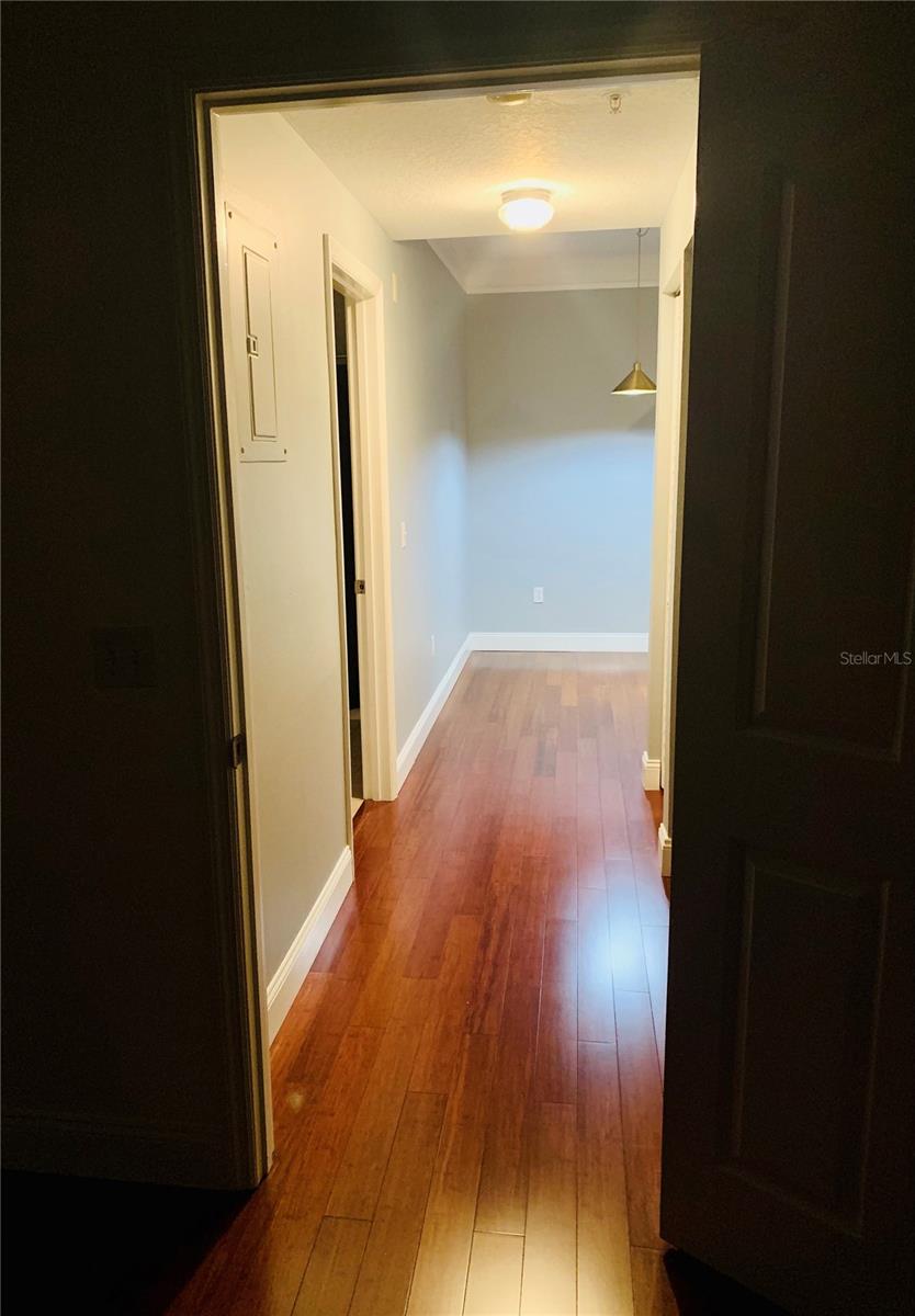 Image 20 of 46 For 4207 Dale Mabry Highway 2301