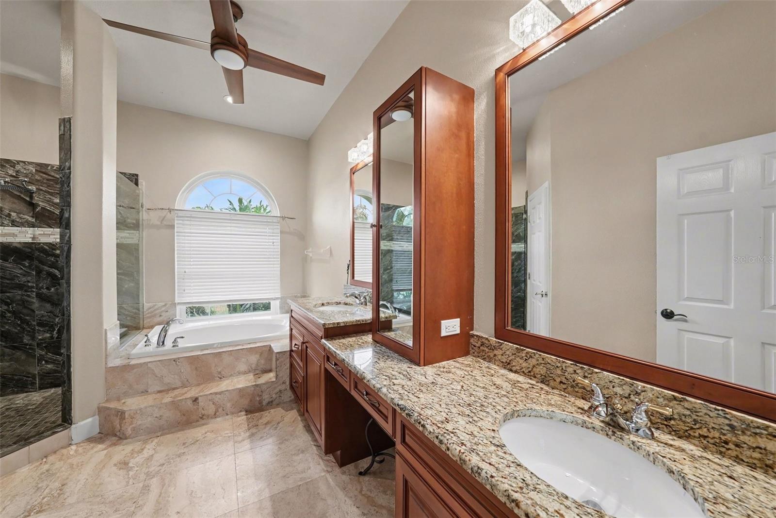 Image 21 of 49 For 18817 Wimbledon Circle