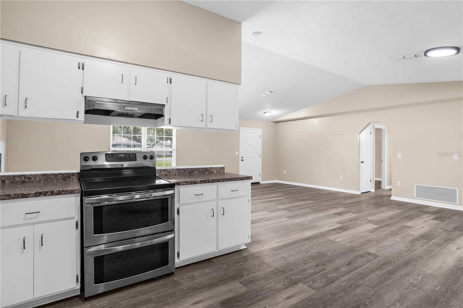 Image 9 of 30 For 5400 62nd Place