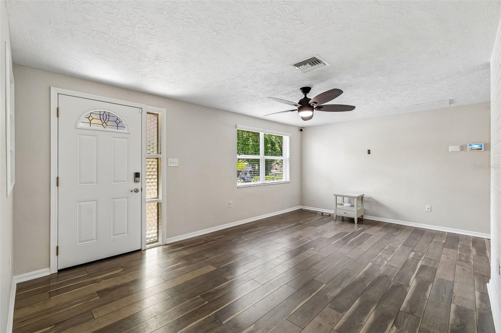 Image 10 of 73 For 6201 Silver Drive