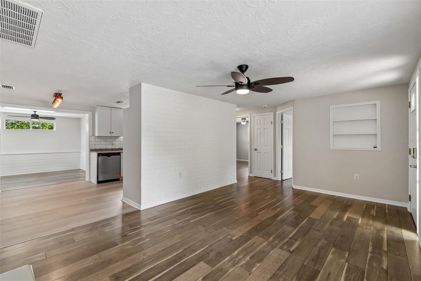 Image 12 of 73 For 6201 Silver Drive