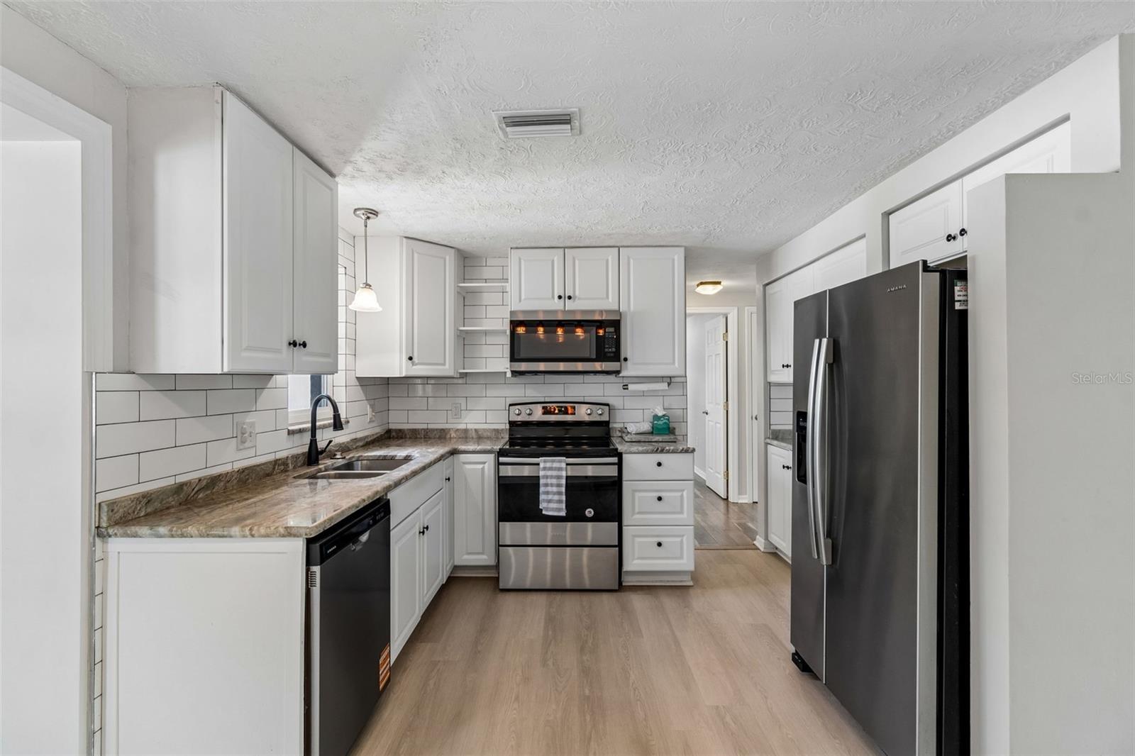 Image 17 of 73 For 6201 Silver Drive