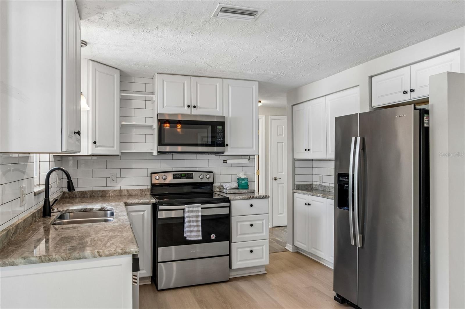 Image 19 of 73 For 6201 Silver Drive