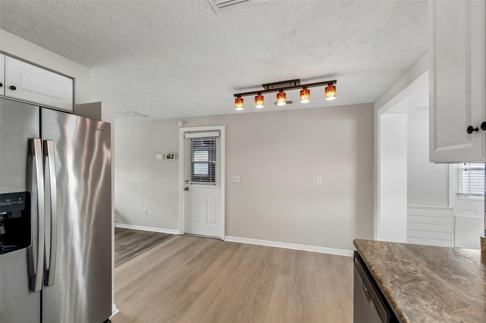 Image 22 of 73 For 6201 Silver Drive