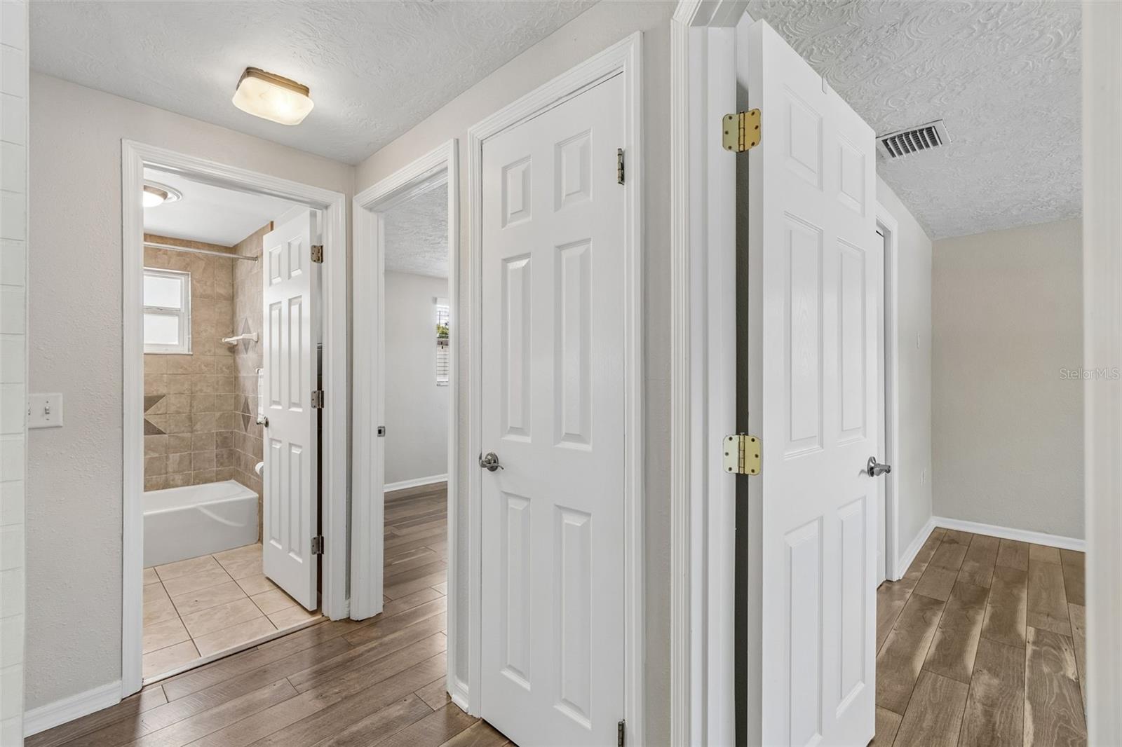 Image 29 of 73 For 6201 Silver Drive