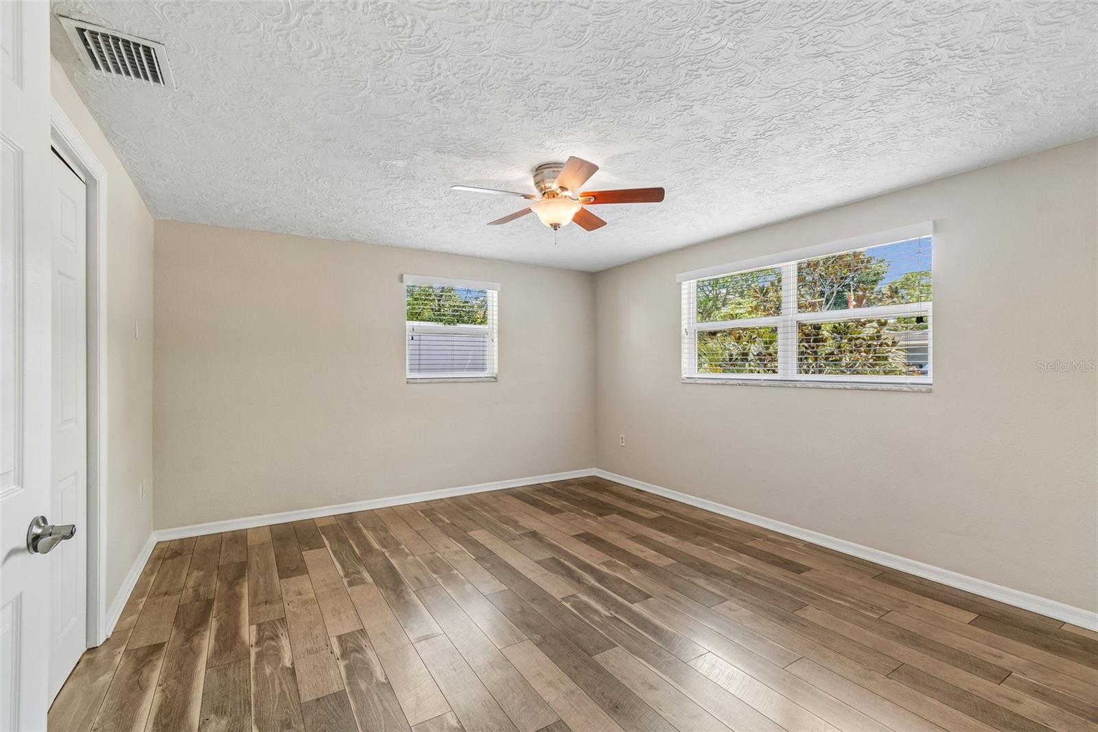 Image 30 of 73 For 6201 Silver Drive