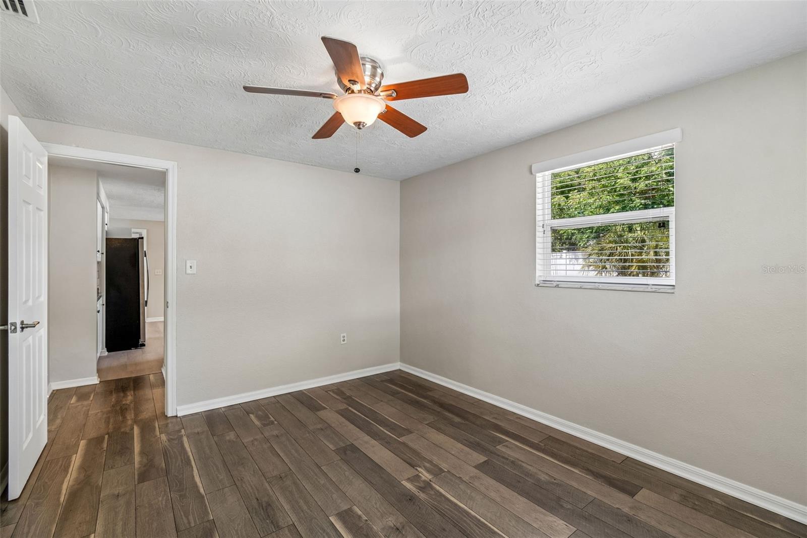 Image 36 of 73 For 6201 Silver Drive