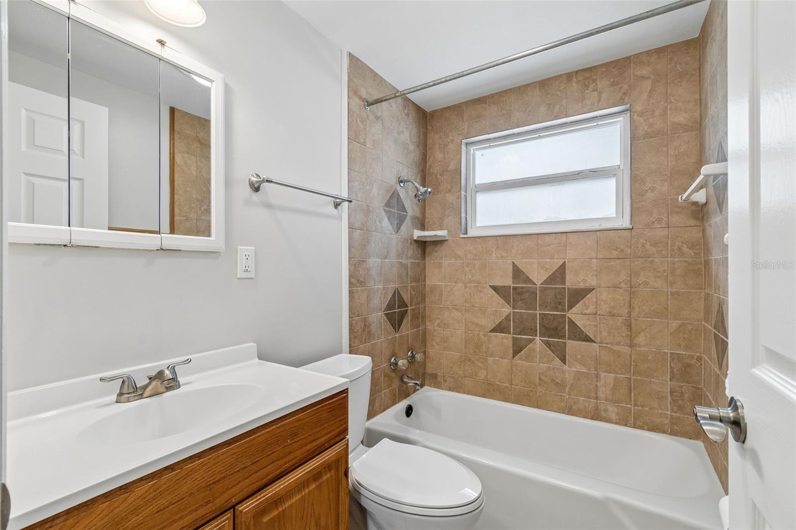 Image 39 of 73 For 6201 Silver Drive