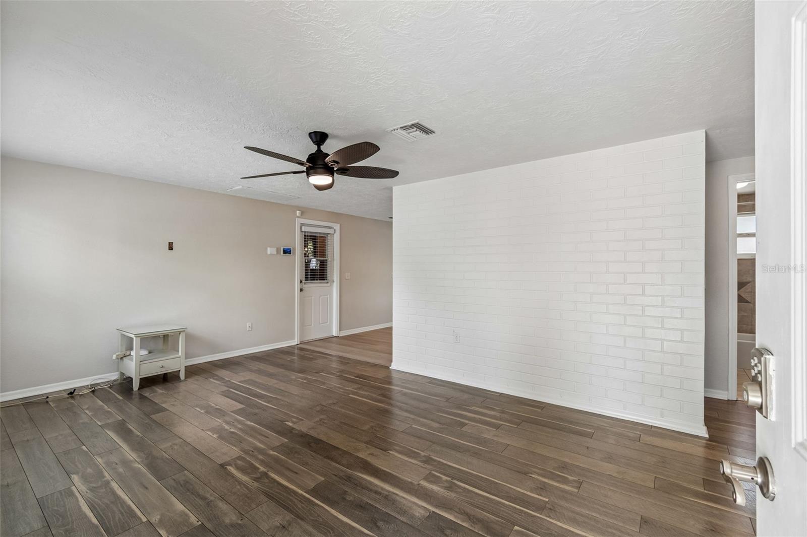 Image 9 of 73 For 6201 Silver Drive