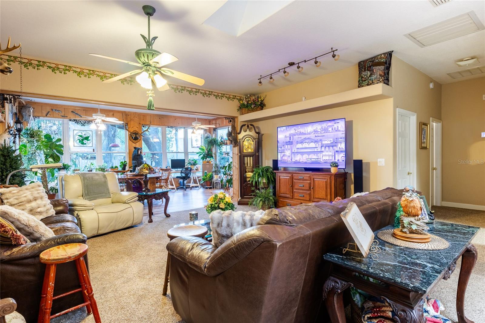 Image 12 of 22 For 8508 Dee Circle