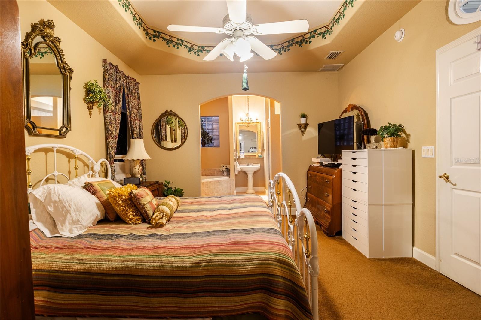 Image 15 of 22 For 8508 Dee Circle