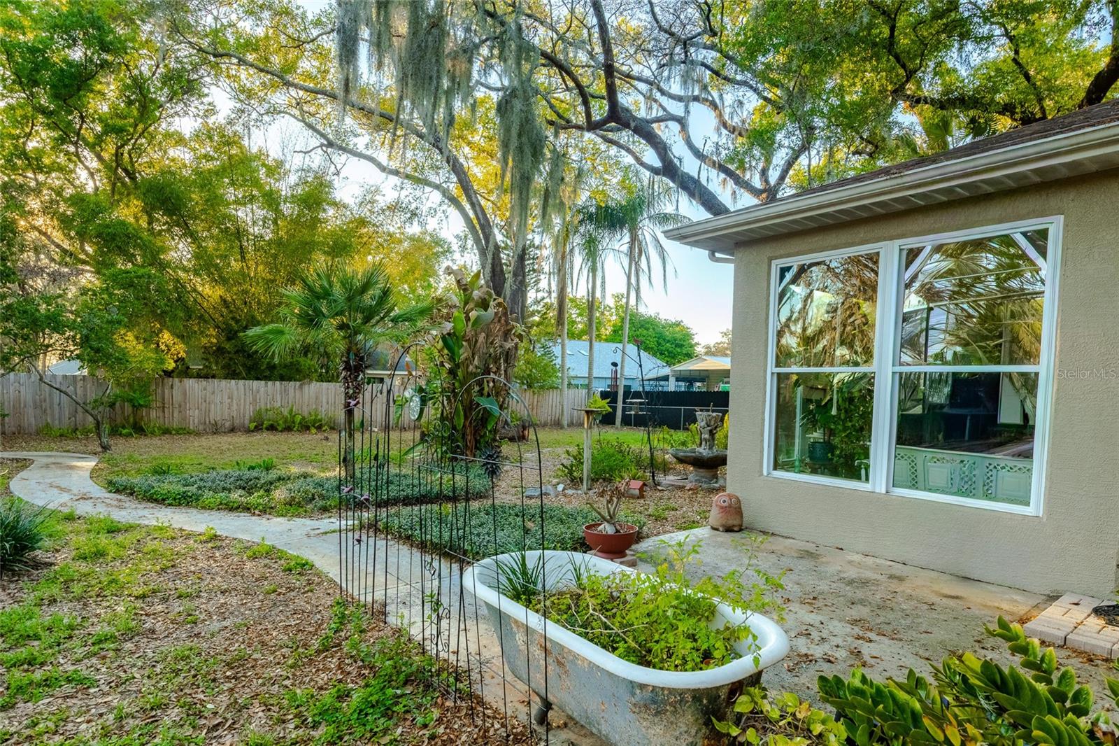 Image 21 of 22 For 8508 Dee Circle