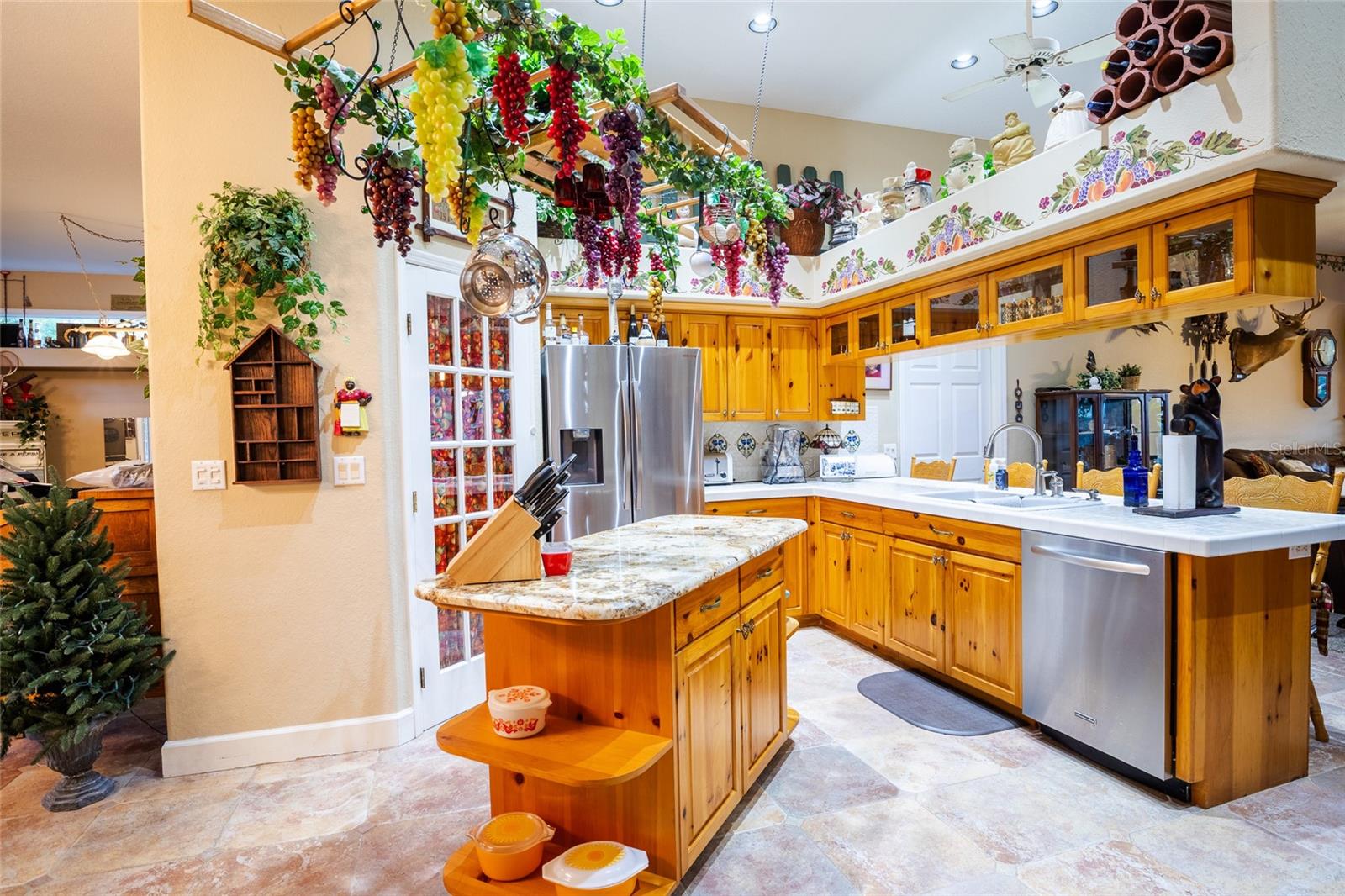 Image 3 of 22 For 8508 Dee Circle