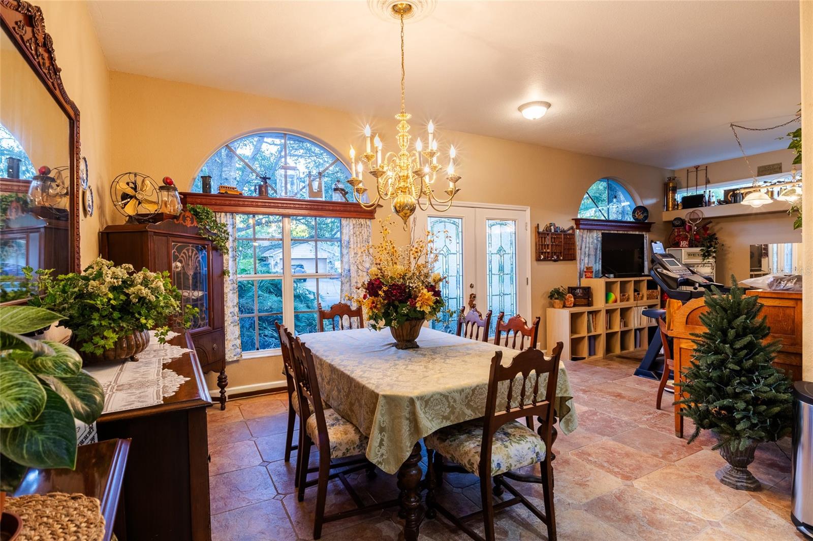 Image 8 of 22 For 8508 Dee Circle