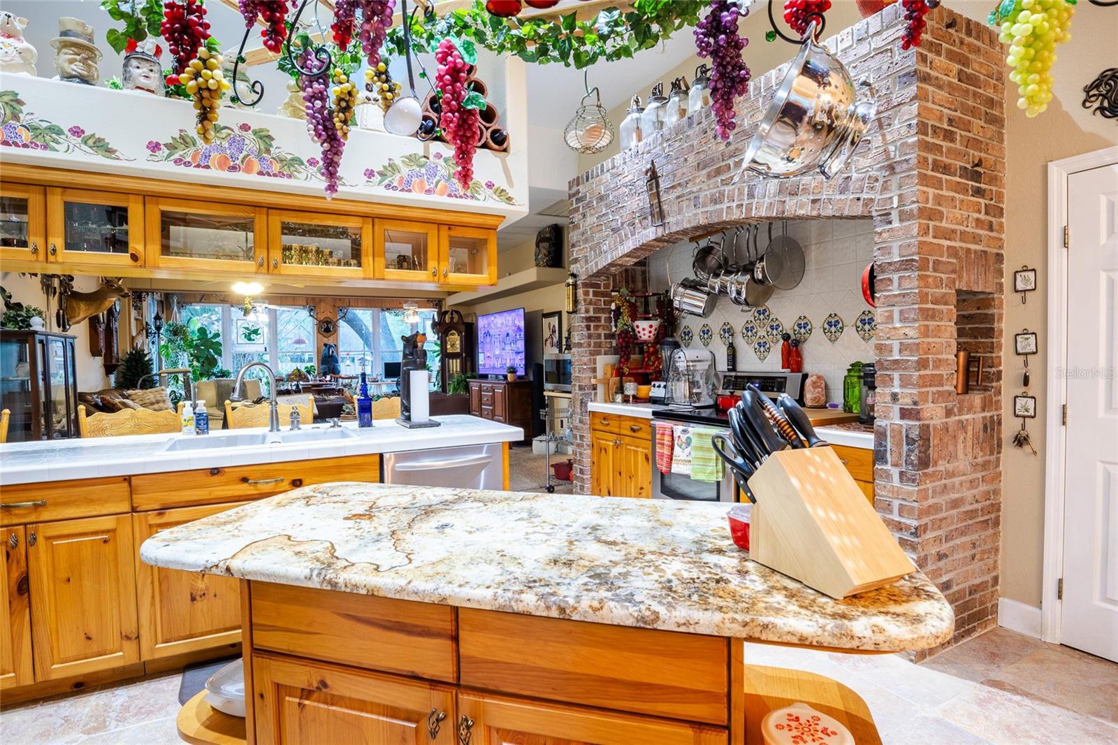 Image 9 of 22 For 8508 Dee Circle