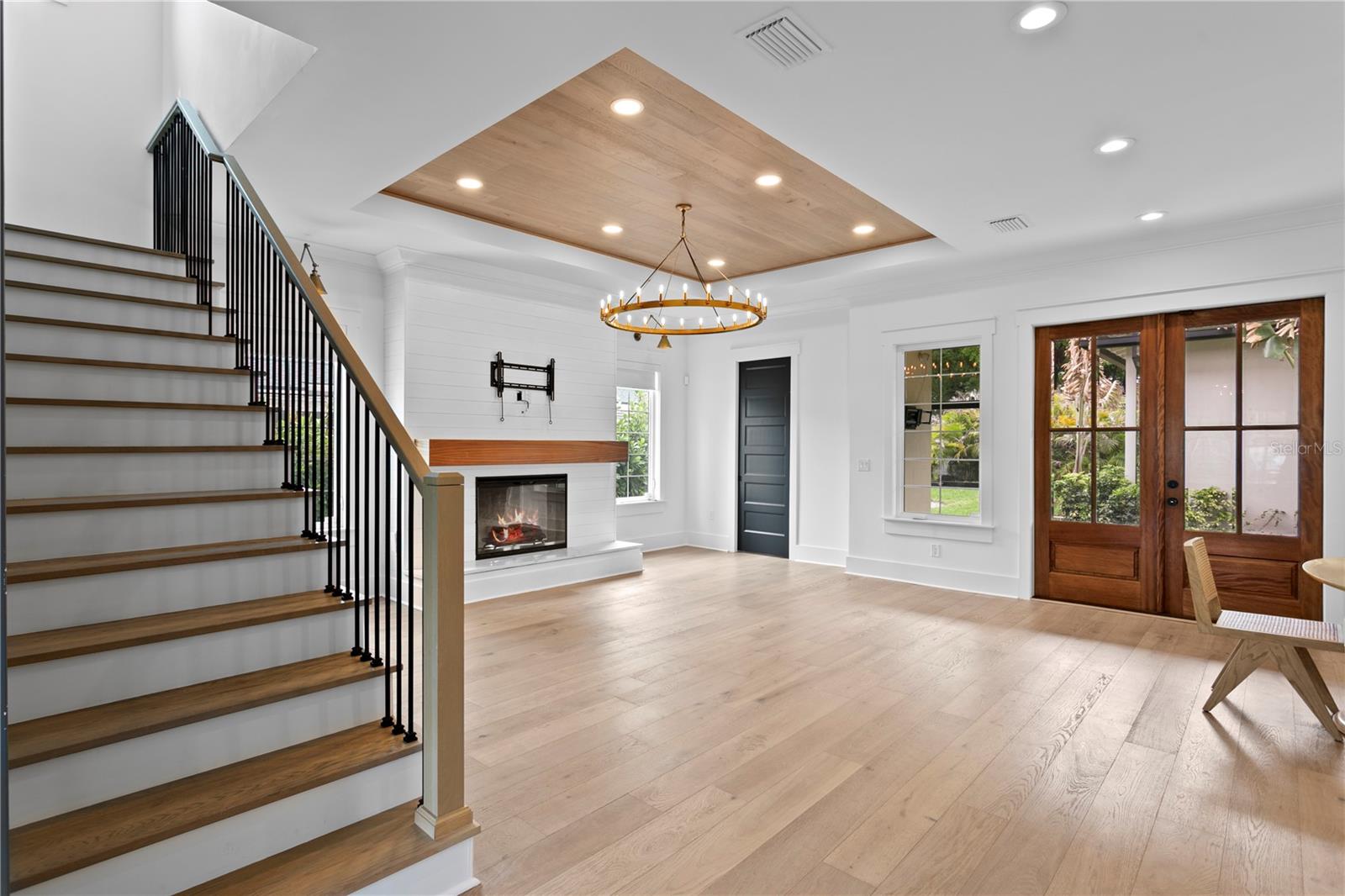 Image 14 of 59 For 2503 Glenwood Drive