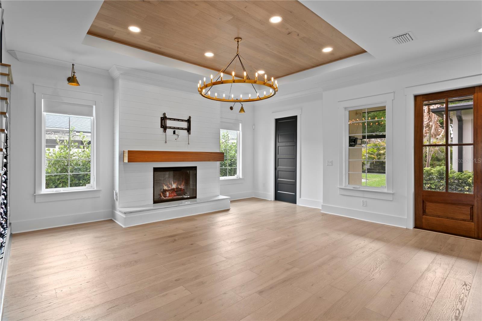 Image 15 of 59 For 2503 Glenwood Drive