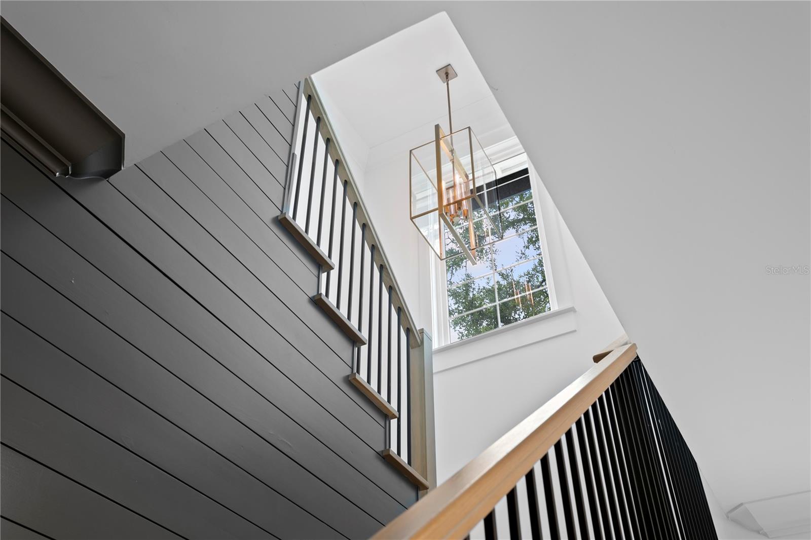 Image 33 of 59 For 2503 Glenwood Drive