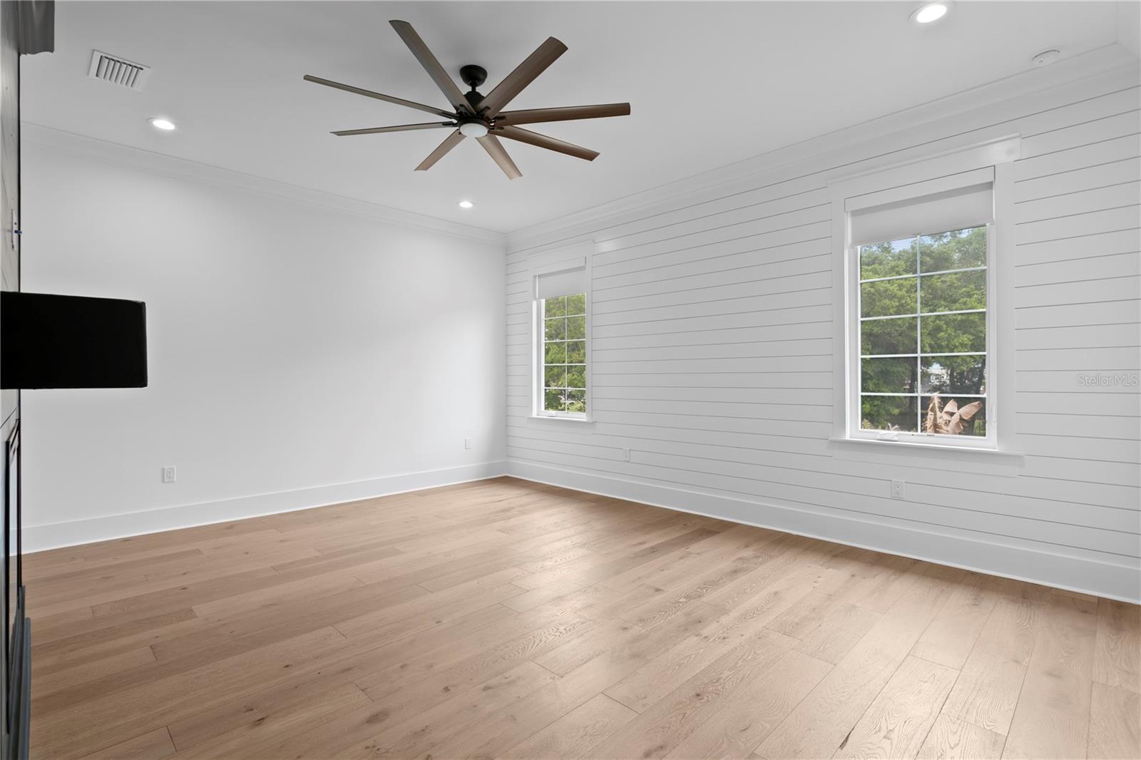 Image 34 of 59 For 2503 Glenwood Drive