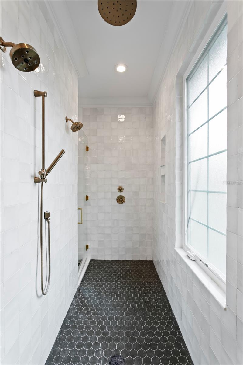 Image 42 of 59 For 2503 Glenwood Drive