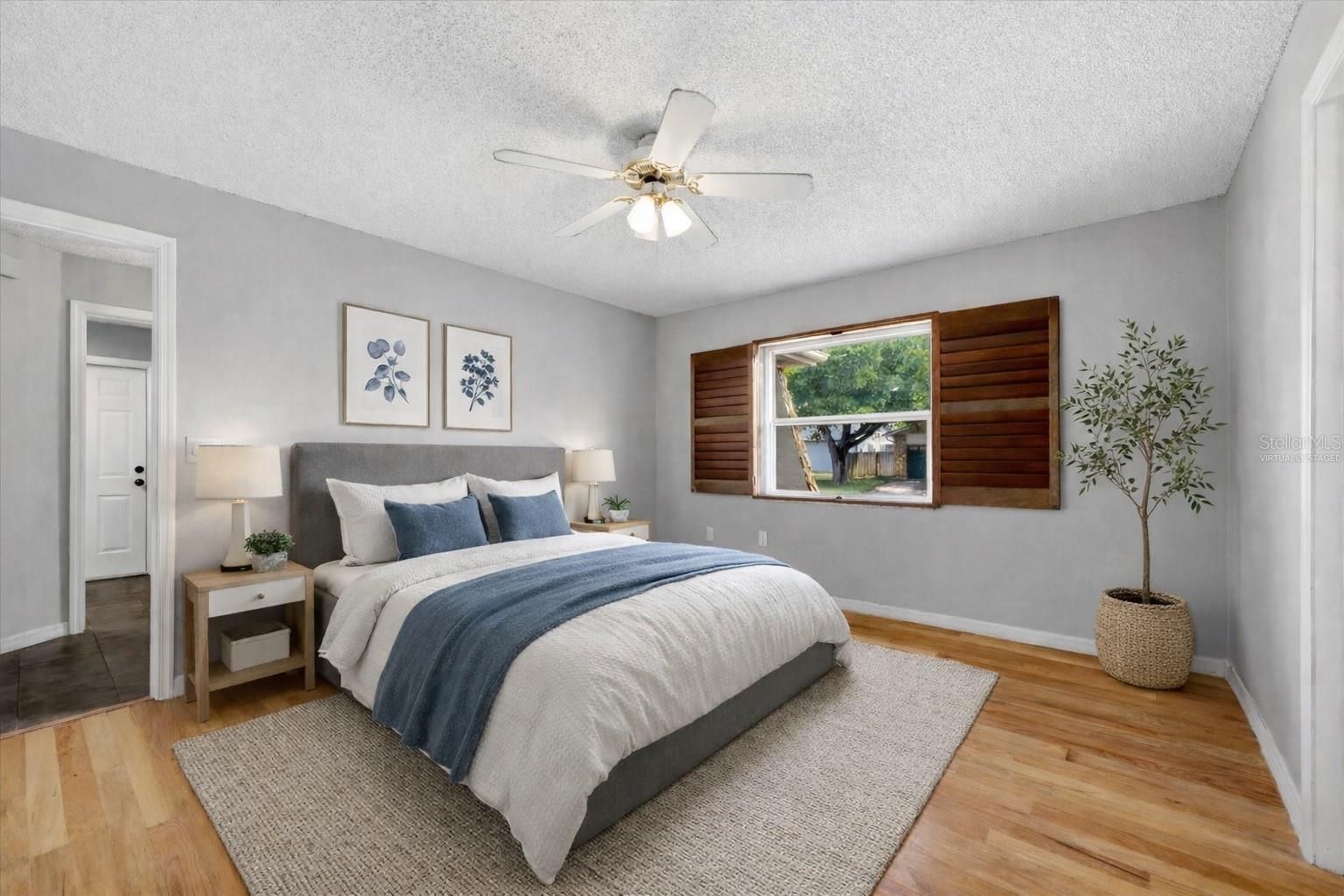 Image 11 of 28 For 12836 Pineway Drive