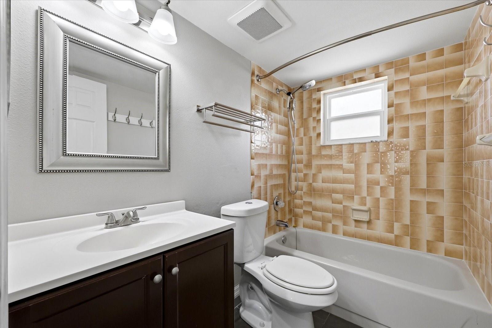 Image 18 of 28 For 12836 Pineway Drive