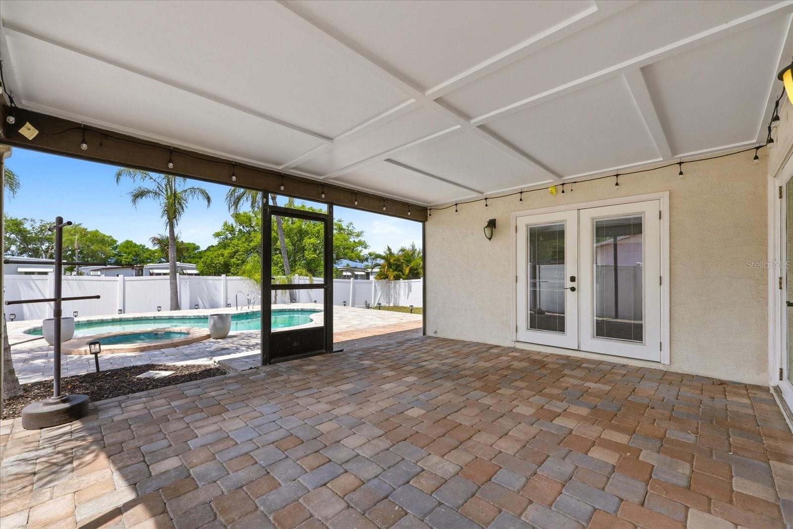 Image 20 of 28 For 12836 Pineway Drive