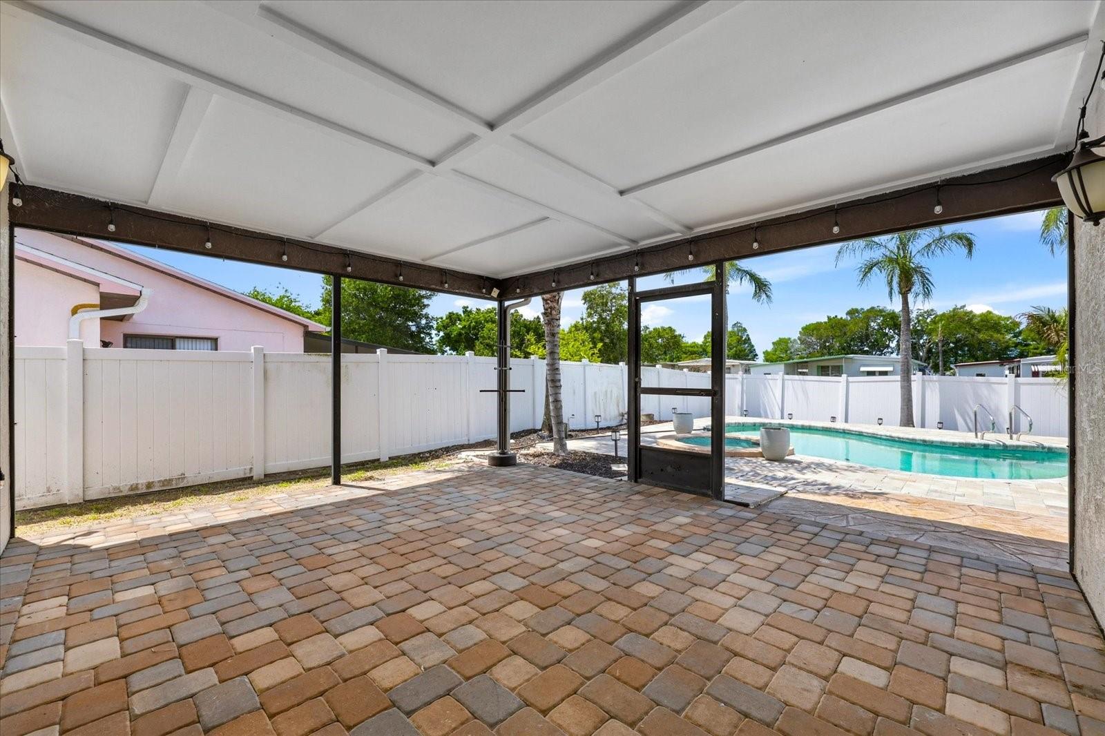 Image 21 of 28 For 12836 Pineway Drive