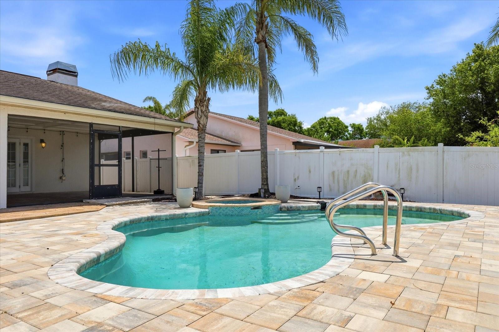 Image 22 of 28 For 12836 Pineway Drive