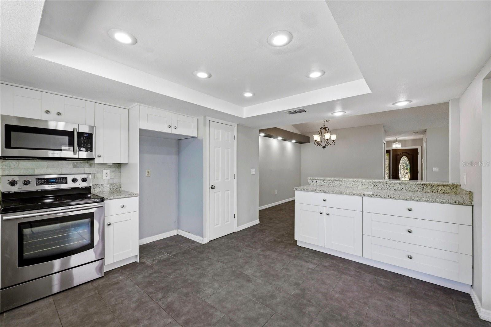 Image 4 of 28 For 12836 Pineway Drive