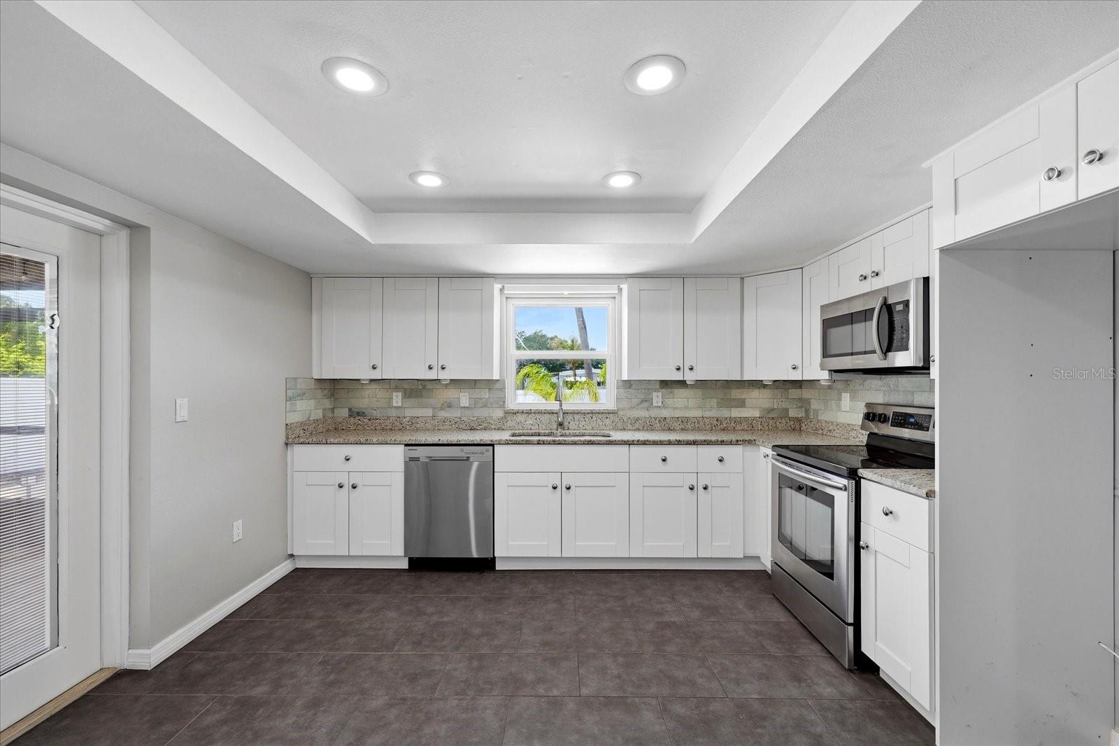 Image 6 of 28 For 12836 Pineway Drive