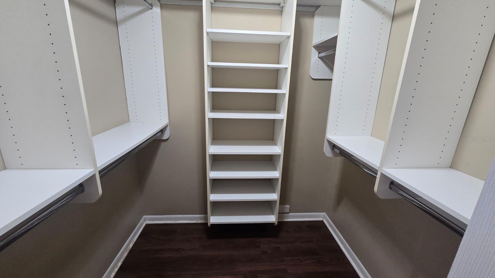 Image 6 of 15 For 813 Senate Court