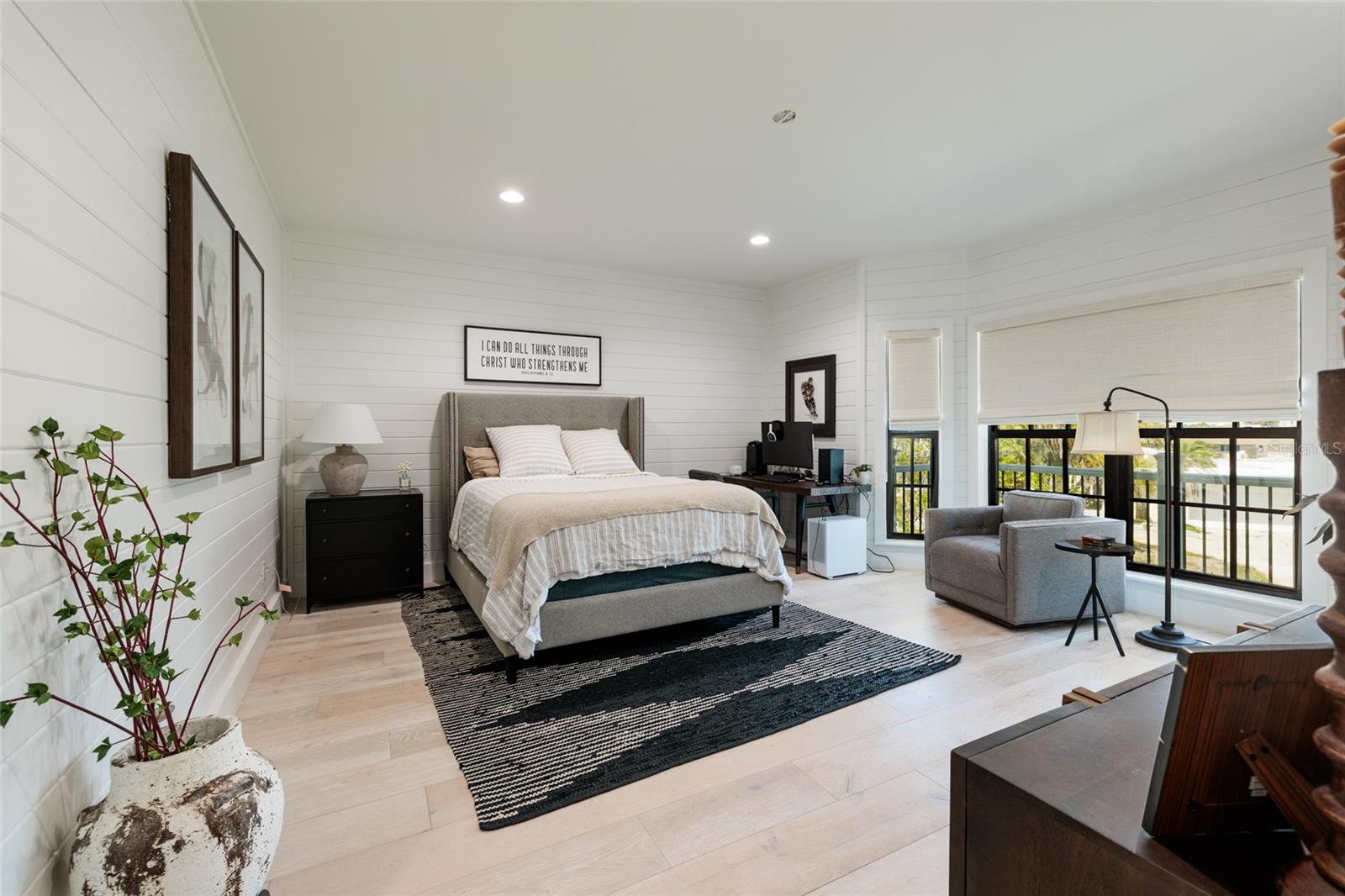 Image 22 of 68 For 5408 Pali Way