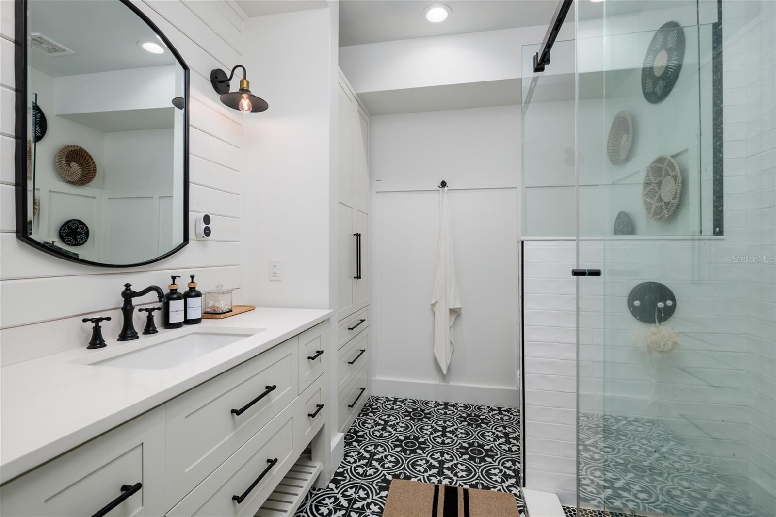 Image 23 of 68 For 5408 Pali Way