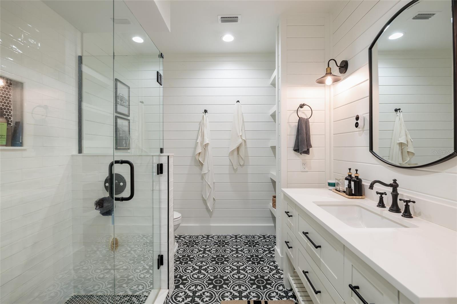 Image 25 of 68 For 5408 Pali Way